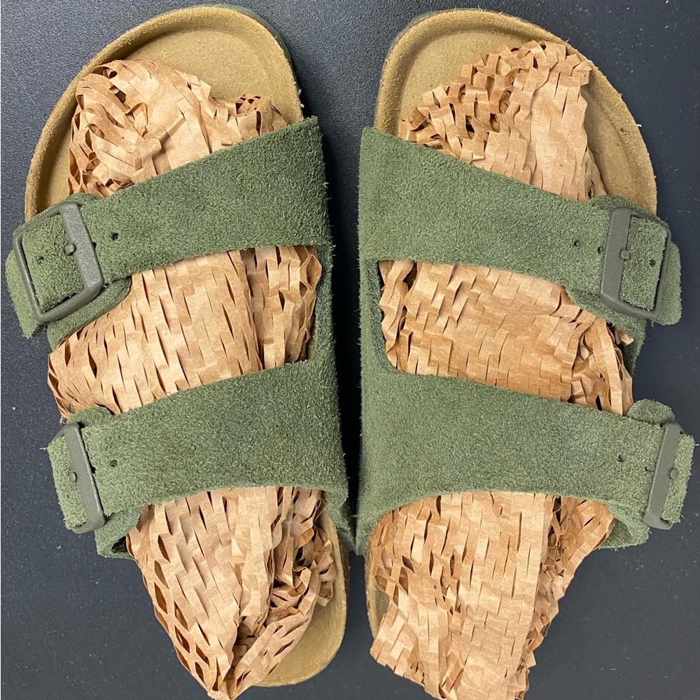 NWOT Birkenstock ARIZONA Thyme (Green)